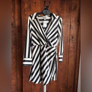 H&M Black and White Striped Long Sleeve Dress